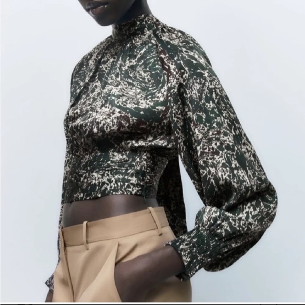 NWT Zara Printed Crop-top Blouse